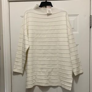 3/$15 NWT Tahari Size 1X Ivory White Striped Sweater with Silver Metallic